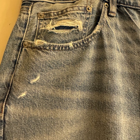 NWT American Eagle Low Rise Baggy Jeans. Size 18 Short - Picture 3 of 9